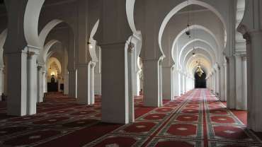 The Speech of Abū ʿAbd Allāh Muḥammad Ibn Muḥammad Ibn Muḥammad al- ʿAbdarī al-Fāsī (Ibn al-Ḥāj) Regarding Shaking Hands After the Prayer