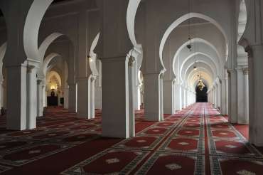 The Speech of Abū ʿAbd Allāh Muḥammad Ibn Muḥammad Ibn Muḥammad al- ʿAbdarī al-Fāsī (Ibn al-Ḥāj) Regarding Shaking Hands After the Prayer